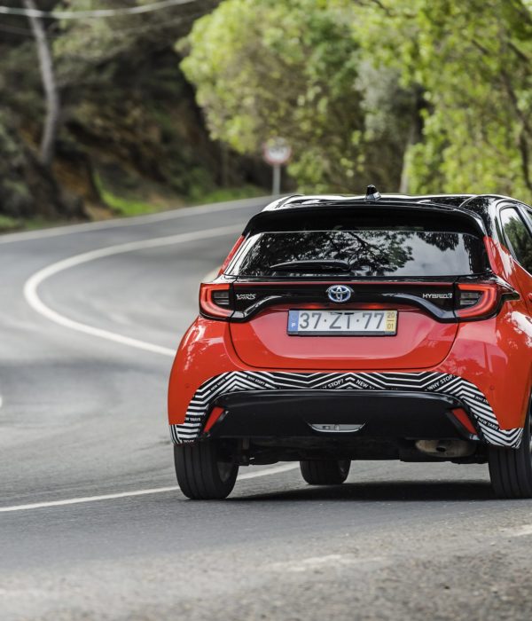 Vrouw aan het stuur - rondje nieuwe Toyota's - Toyota Yaris