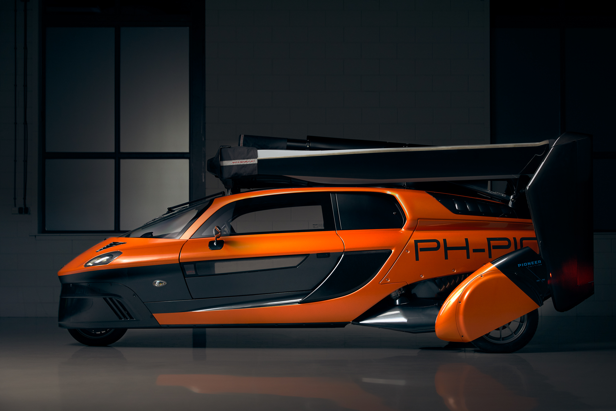 Vrouw aan het Stuur - PAL Pioneer (foto: PAL_V.com)