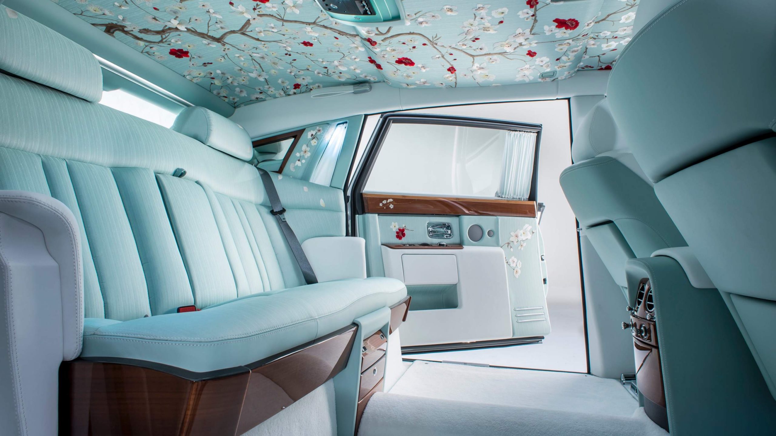 rolls royce interieur Vrouw aan het stuur Droomauto Rolls Royce Phantom Serenity