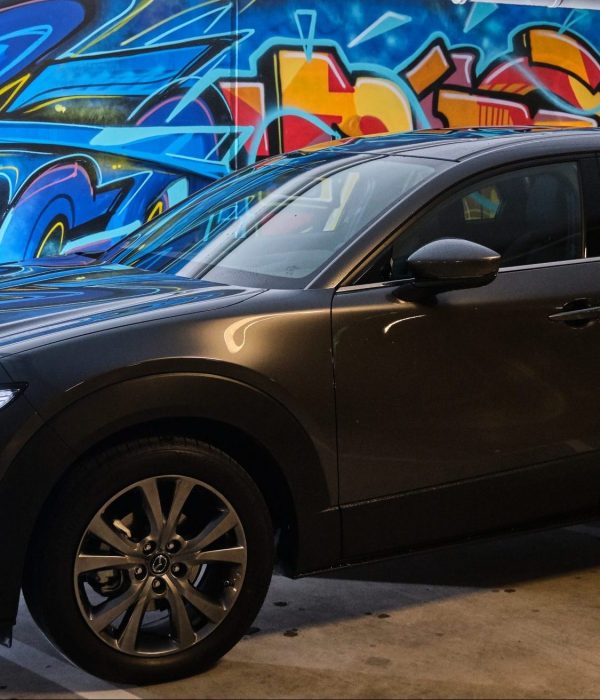 vrouwaanhetstuur - Mazda CX-30