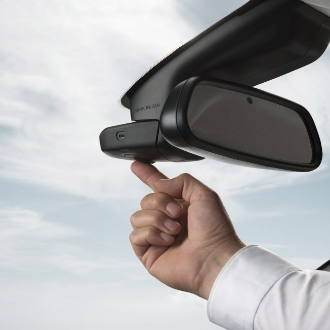 vrouwaanhetstuur - Dashcams - ConnectedCam Citroën