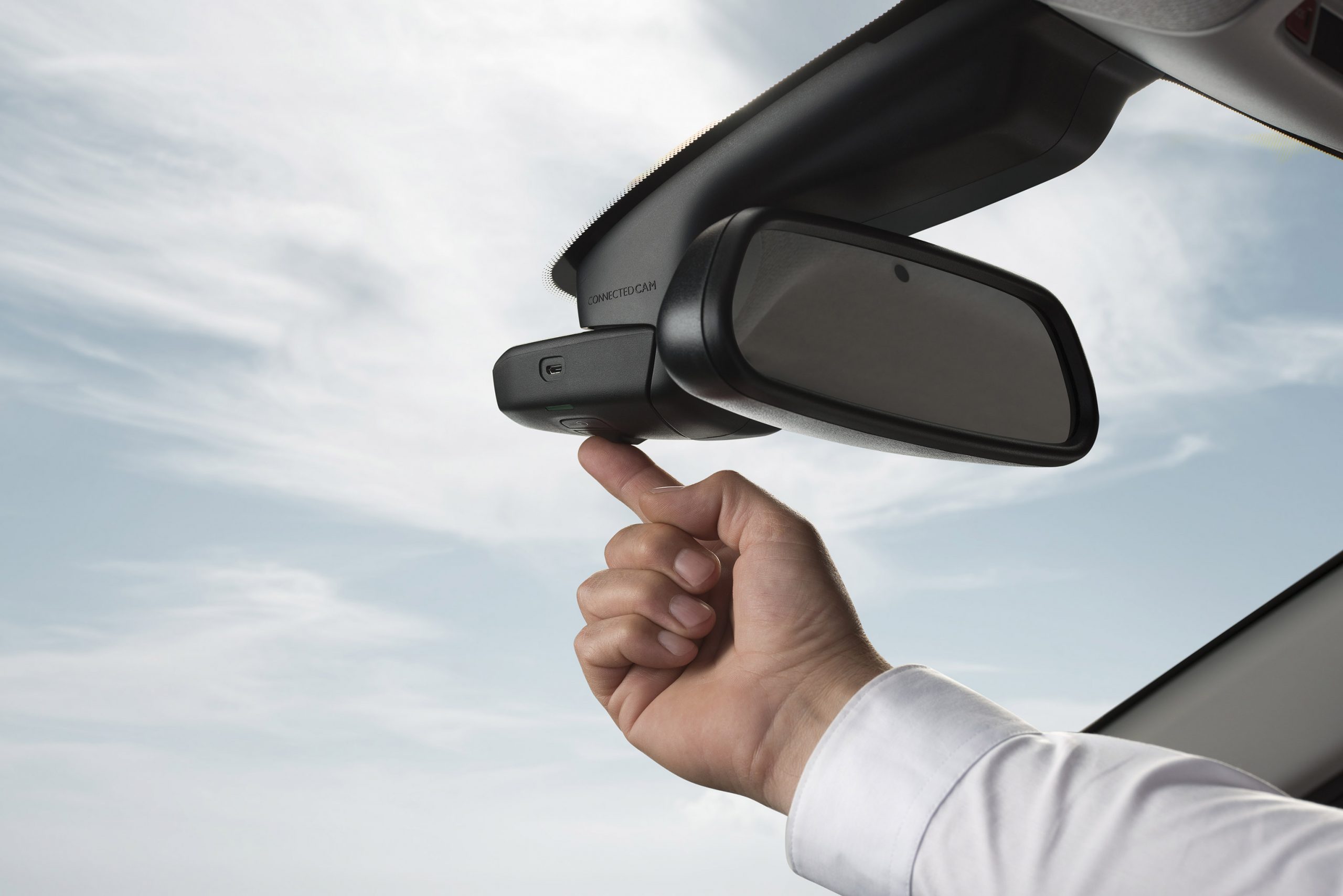 vrouwaanhetstuur - Dashcams - ConnectedCam Citroën