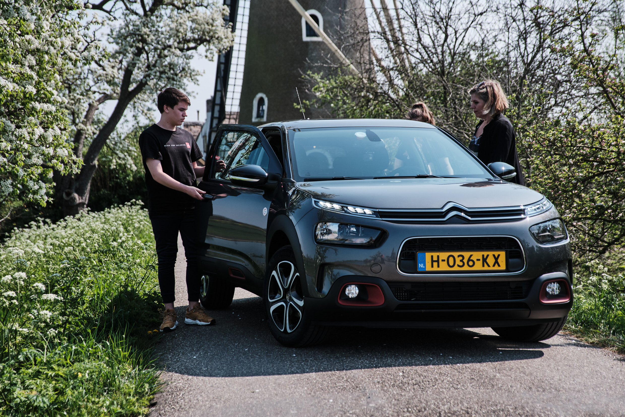 Citroen C4 Cactus vrouwaanhetstuur - review - C4 Cactus koffer Citroën