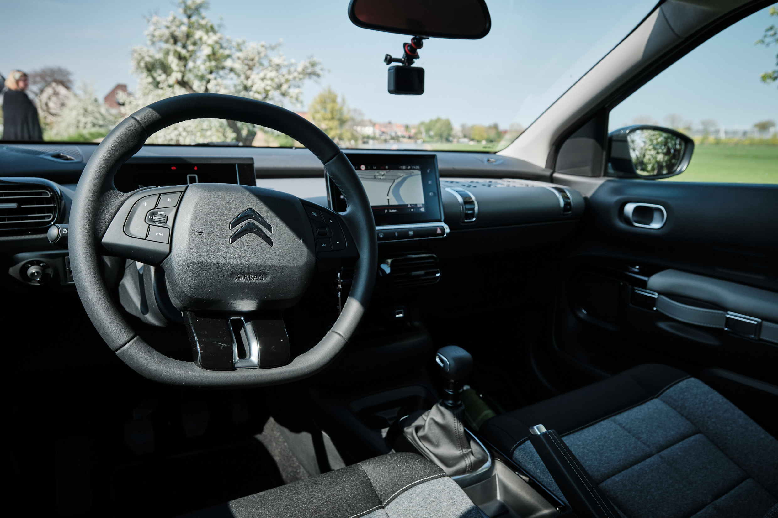 Citroen C4 Cactus vrouwaanhetstuur - review - C4 Cactus koffer Citroën