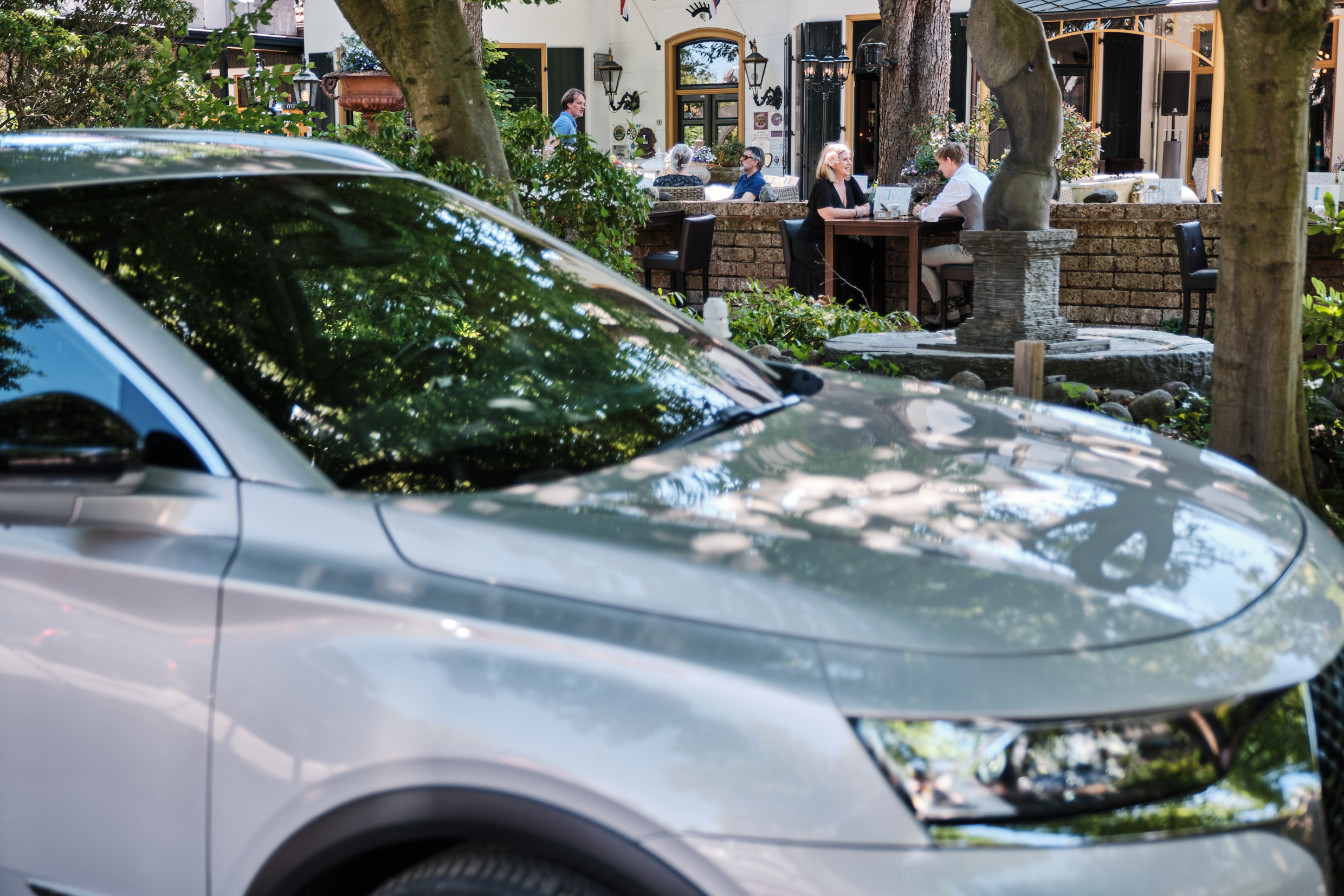 DS 7 Crossback Opera vrouwaanhetstuur -de 7 verleidingen van de DS 7 Crossback E-tense