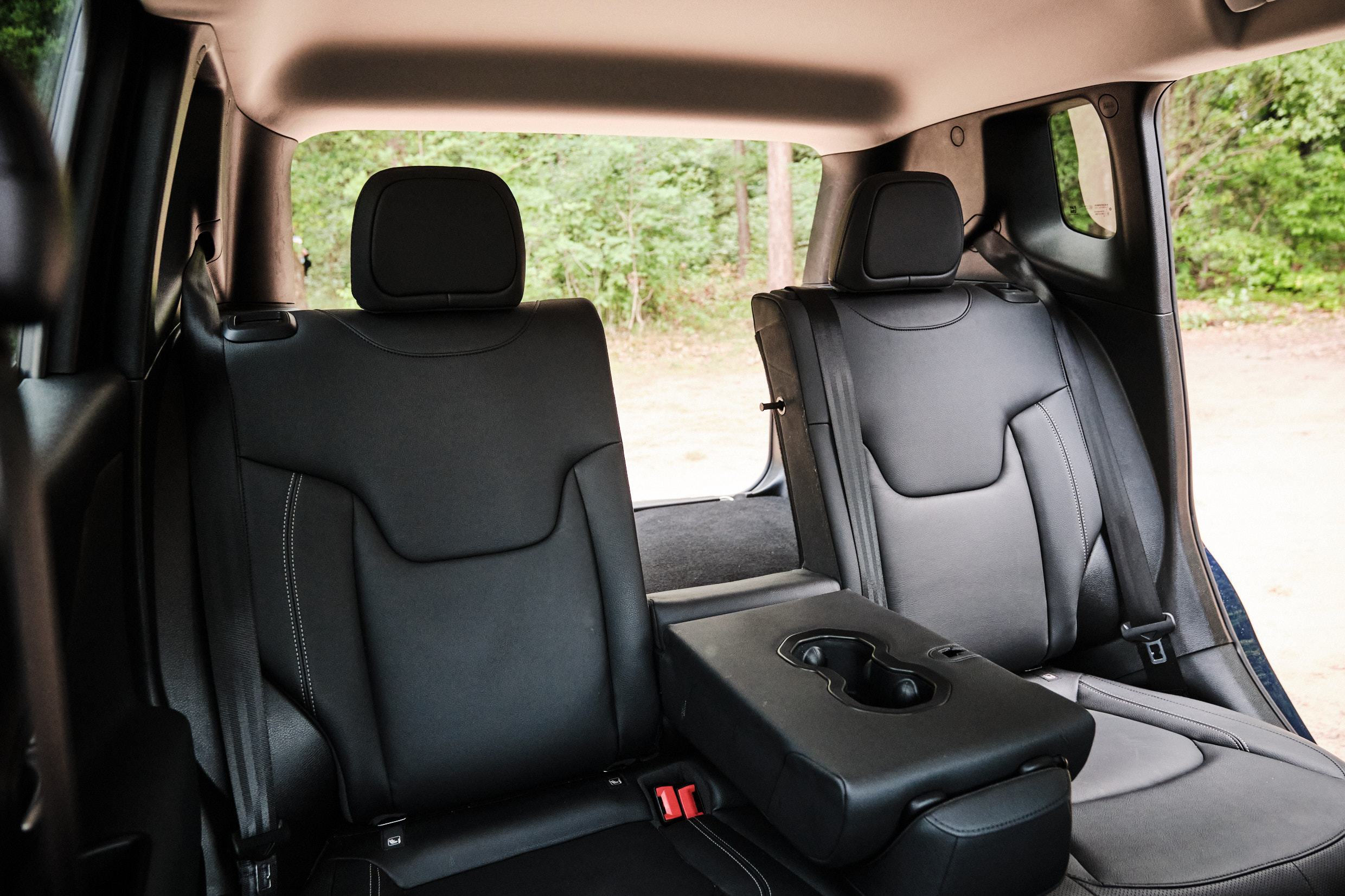 Jeep Renegade vrouwaanhetstuur - Jeep Renegade