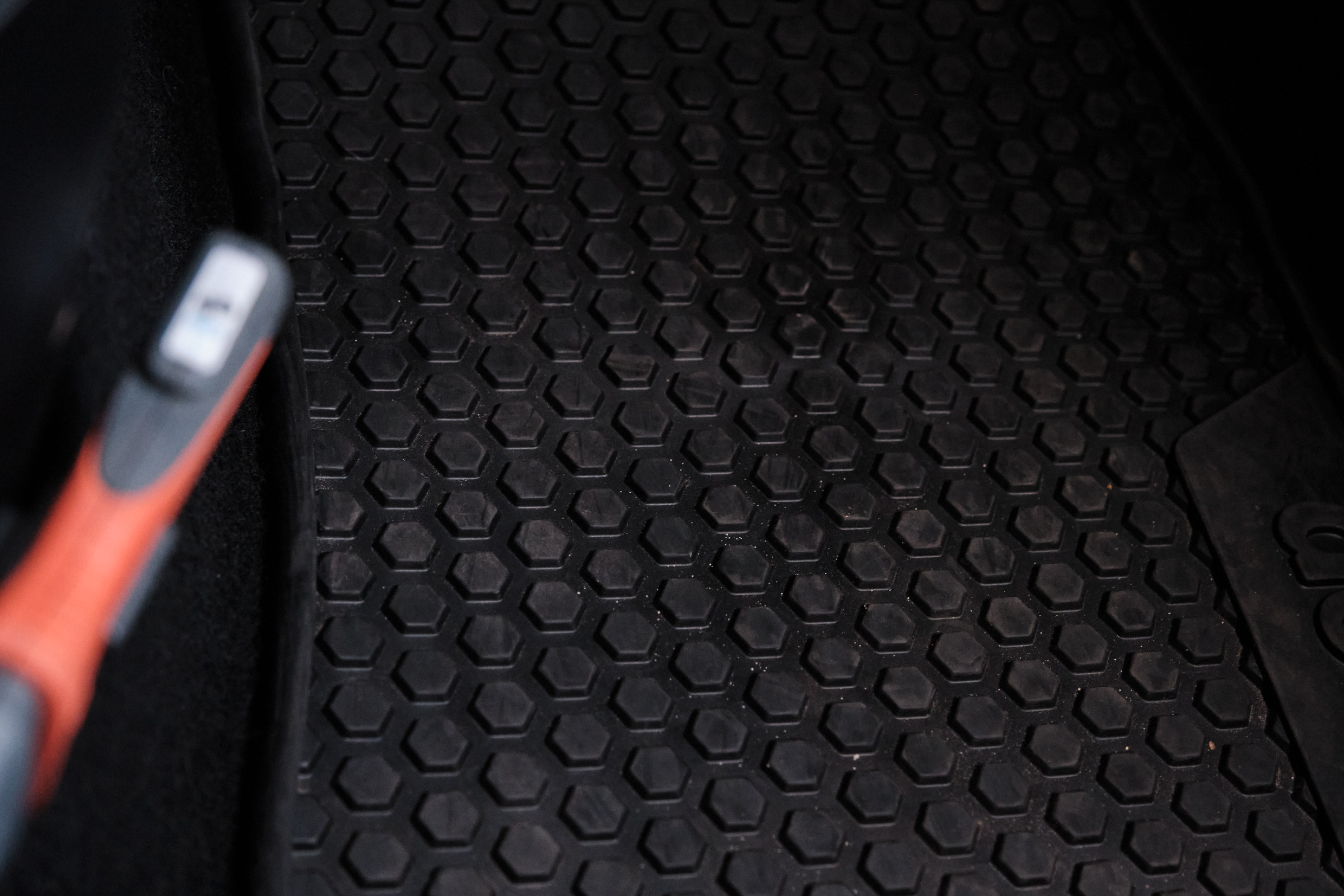 Jeep Renegade vrouwaanhetstuur - Jeep Renegade