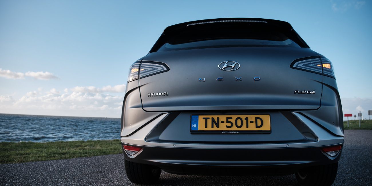 vrouwaanhetstuur - Hyundai Nexo waterstofauto