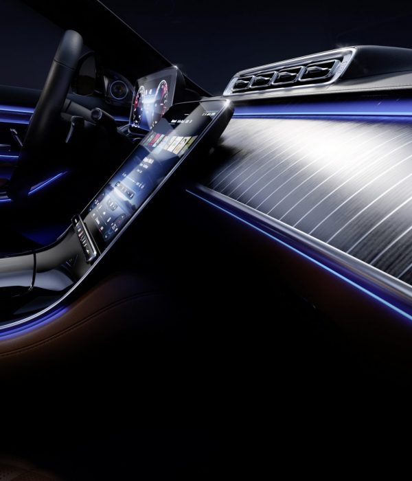 vrouwaanhetstuur - Mercedes-Benz S-klasse - dashboard