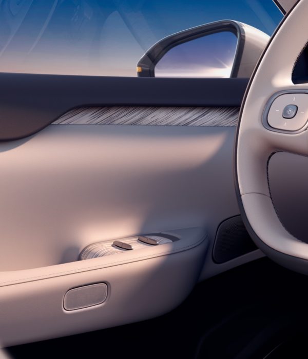 vrouw aan het stuur - NIeuws - Nio: een nieuwe dag